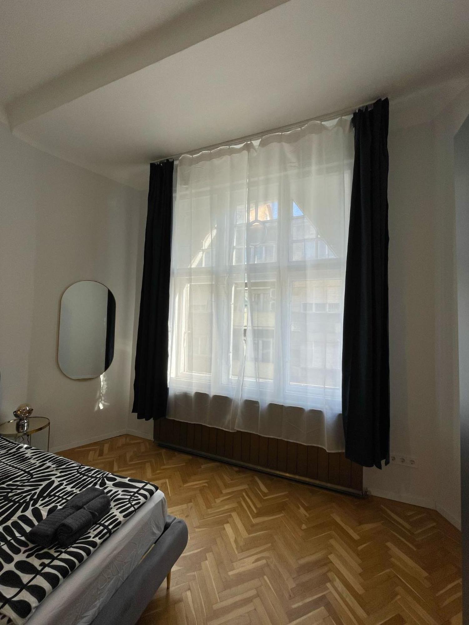 The Sgraffito Residences Апартаменти