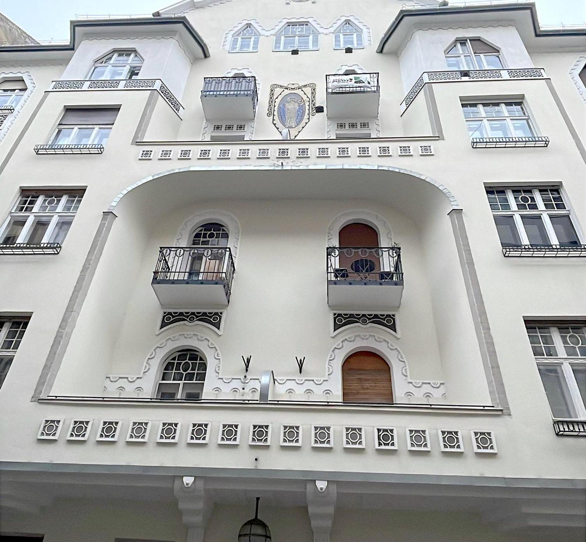 The Sgraffito Residences Апартаменти